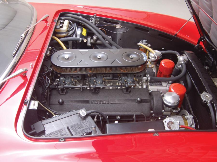  Ferrari 275 GTS 1966 года  (фото 18 из 25)
